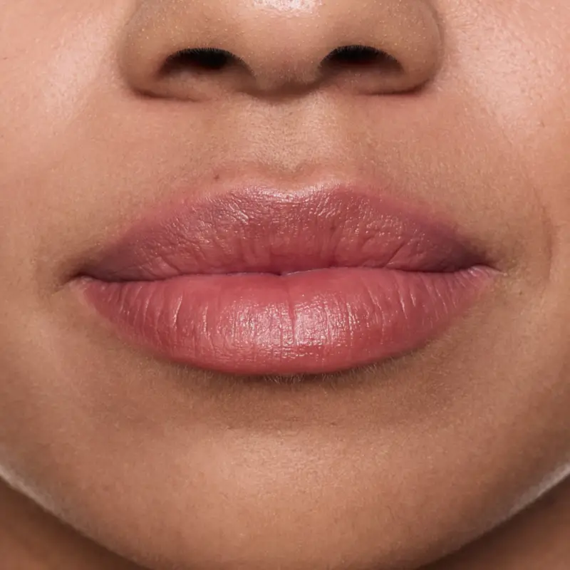 Essence Bálsamo Labial Nude Blur Soufflé 05, 3 g