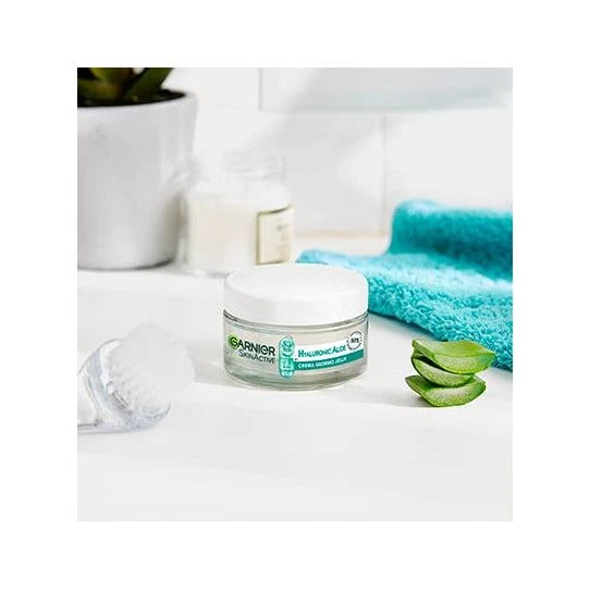 Garnier SkinActive Hyaluronic Aloe Crema Giorno Jelly Viso 50ml