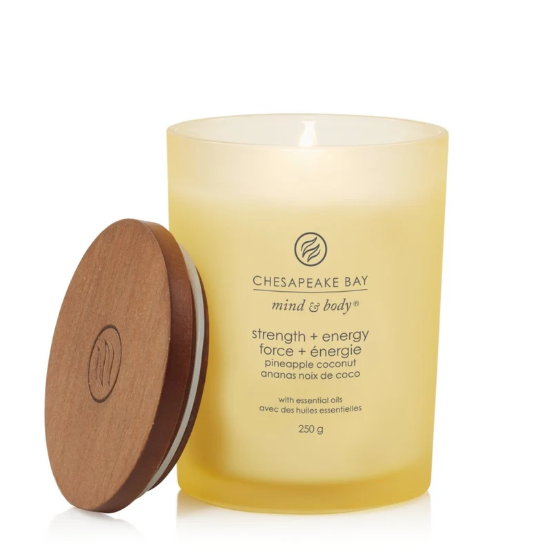 Chesapeake Bay - Candela media Strength & Energy (Pineapple Coconut)